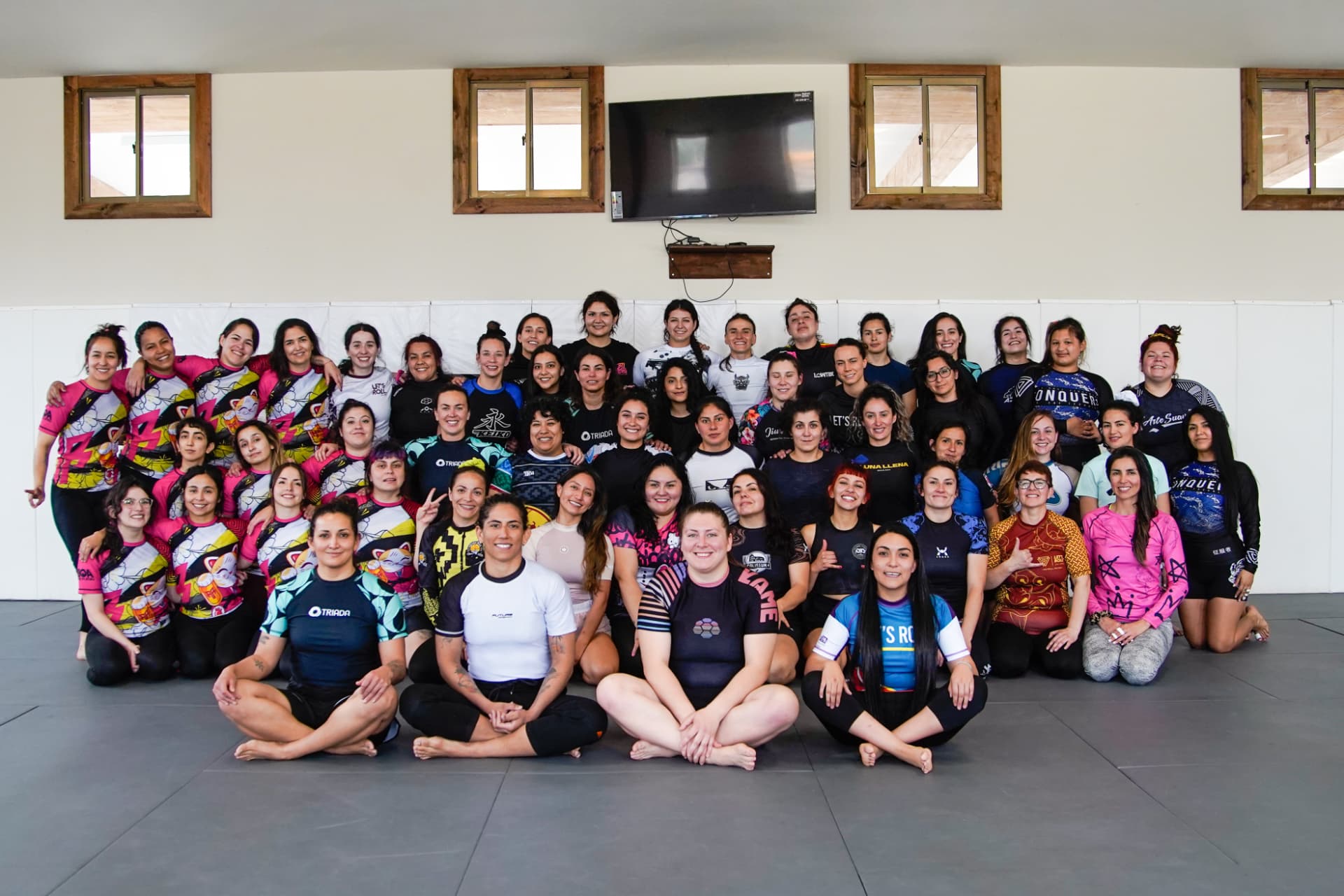 Foto grupal de la comunidad Luna Llena en nogi